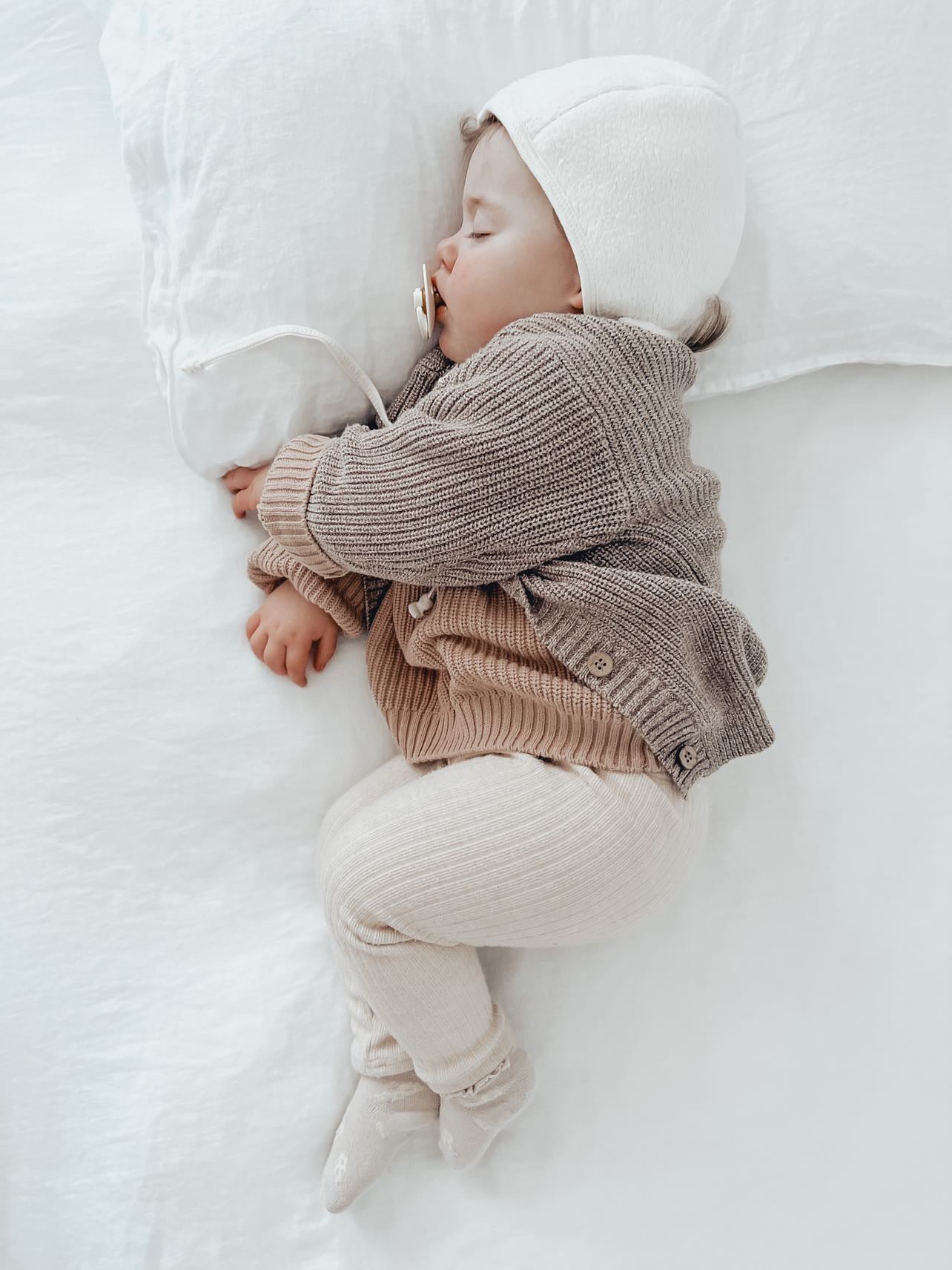 Knitted Cardigan- Chocolate
