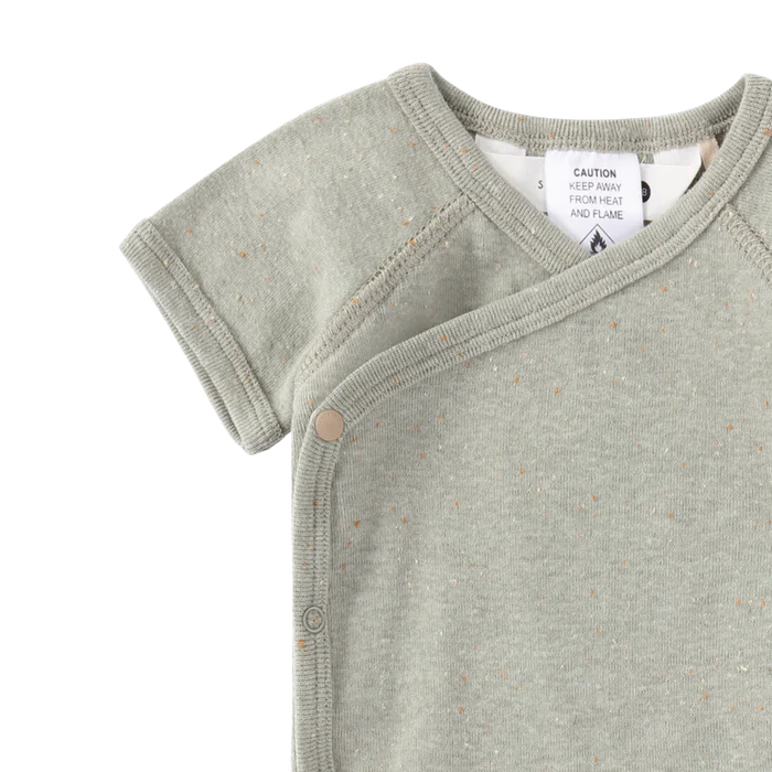 ORGANIC KIMONO BODYSUIT. S/S SAGE SPECKLED