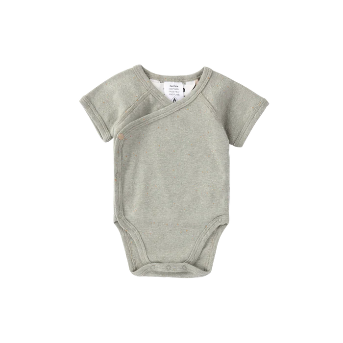 ORGANIC KIMONO BODYSUIT. S/S SAGE SPECKLED
